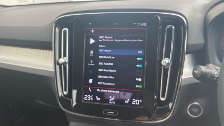 Volvo Xc40 1.5 T4 Recharge PHEV Plus Dark 5dr Auto Estate